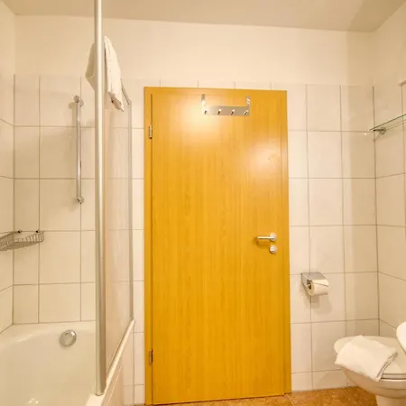 - By Alpen Appartement Zell am See