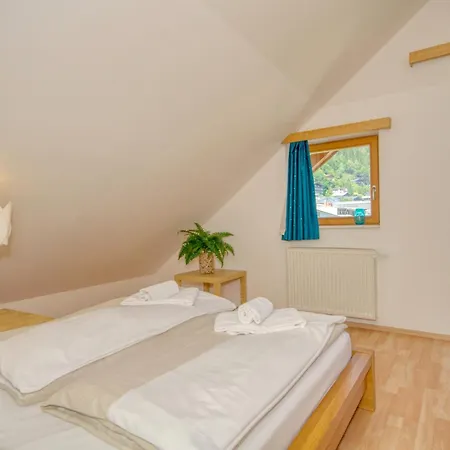 - By Alpen Appartement Zell am See